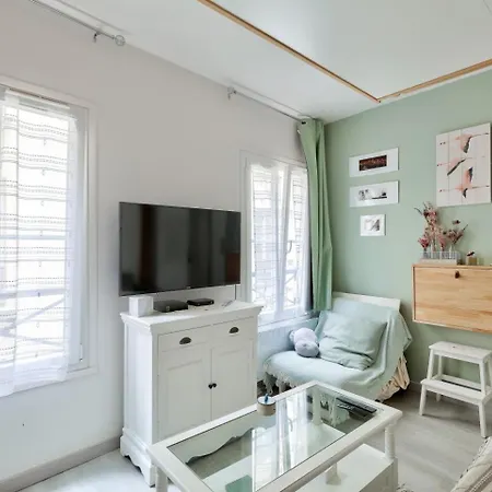 Апартаменты Cosy Proche Du Canal Saint-martin
